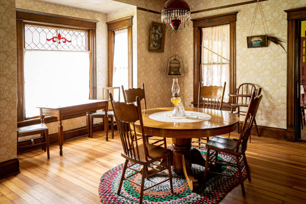 Farmhouse dining room