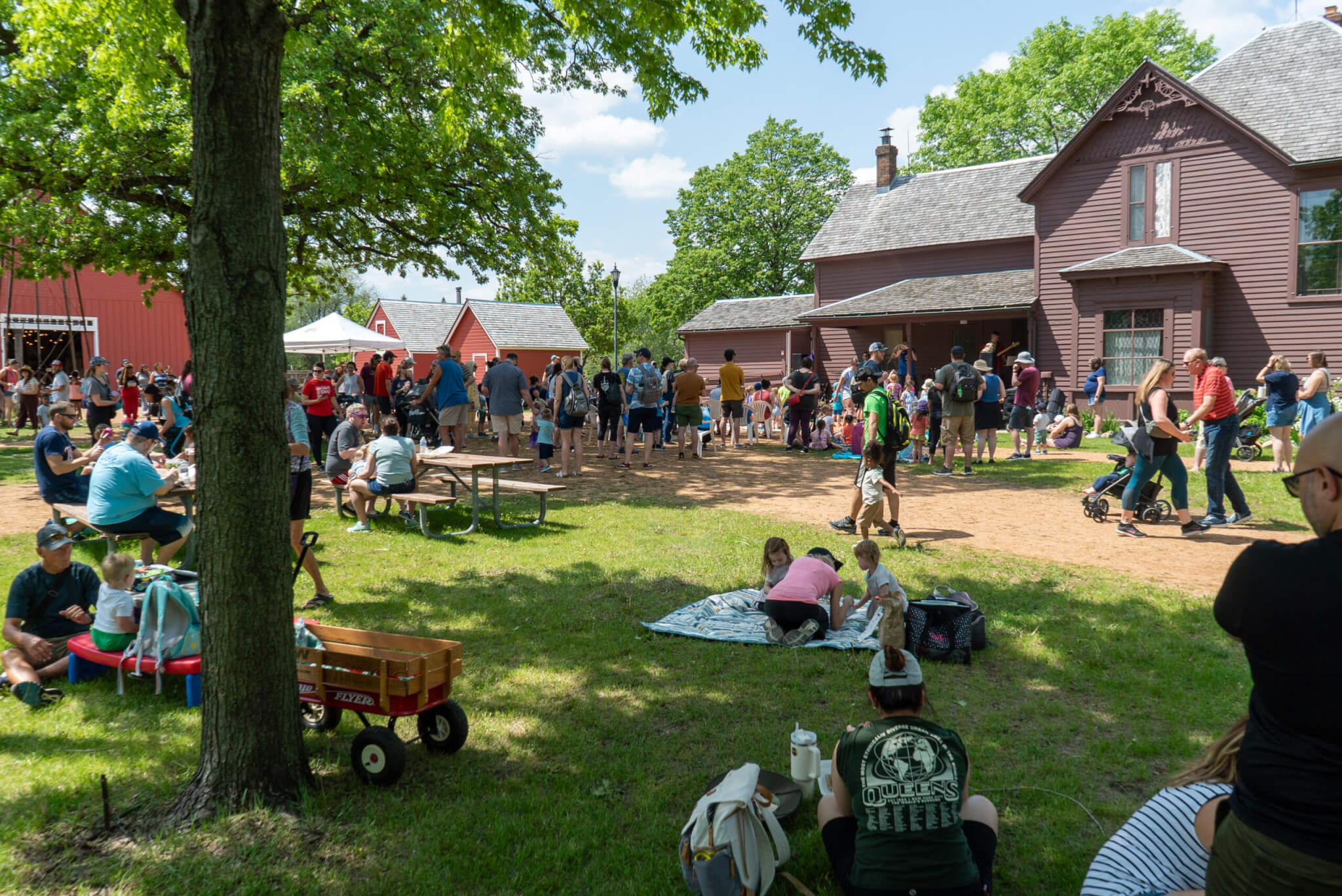 Photo of a group of people at Historic Eidem Farm in Brooklyn Park